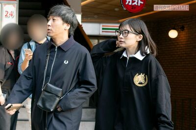 2024年のNHK朝ドラ『虎に翼』主演の伊藤沙莉、18歳年上の劇作家・蓬莱竜太氏と20万円勝負服で観劇はしごデ…