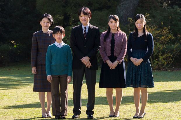 結婚延期以来、眞子さまはご両親とコミュニケーションをうまくとられていないという（'18年11月）