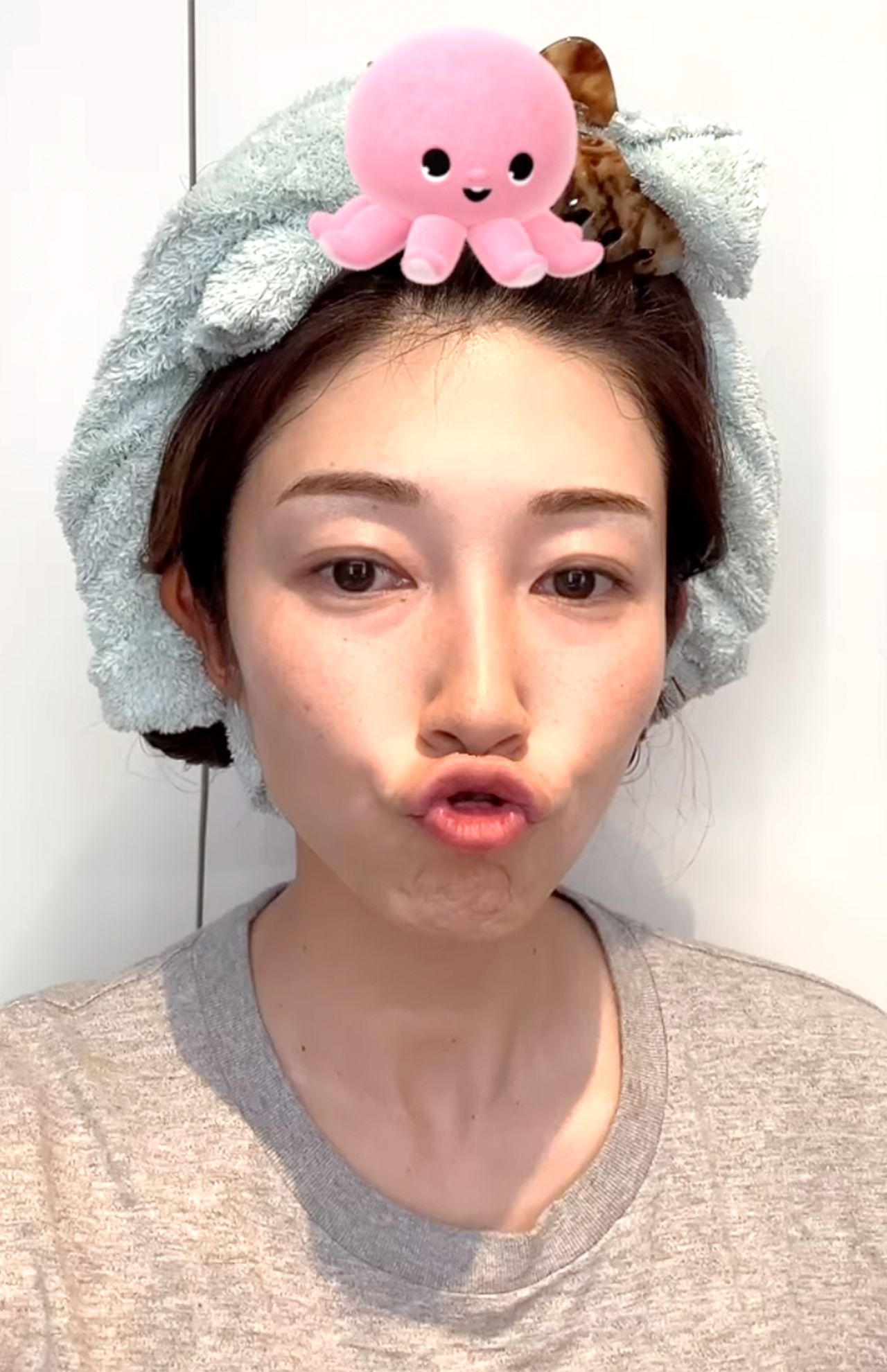 賛否になった風呂上がりショット（狩野舞子Instagramより）