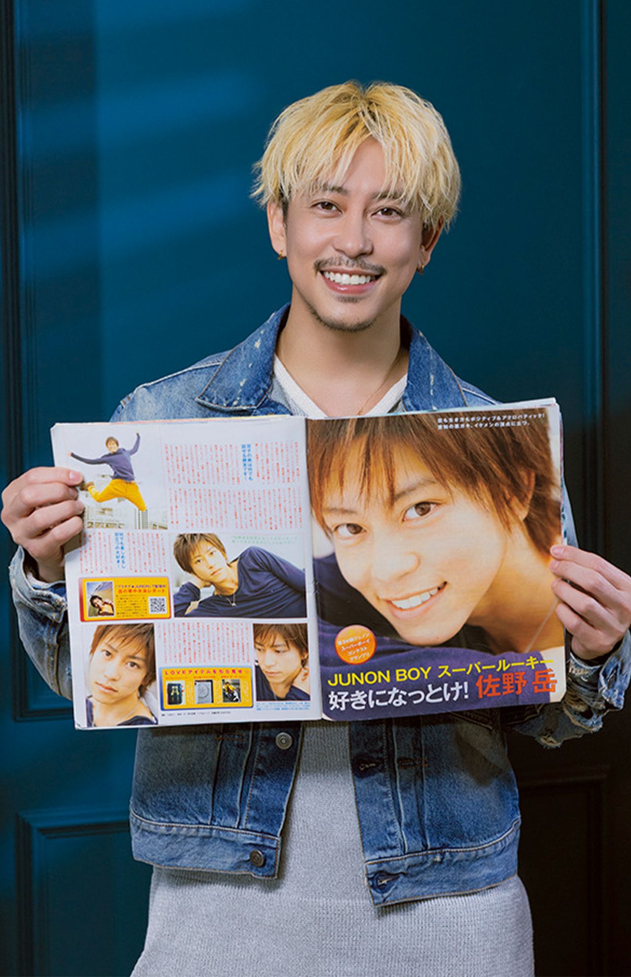 グランプリ受賞当時のお写真とツーショット　撮影／booro