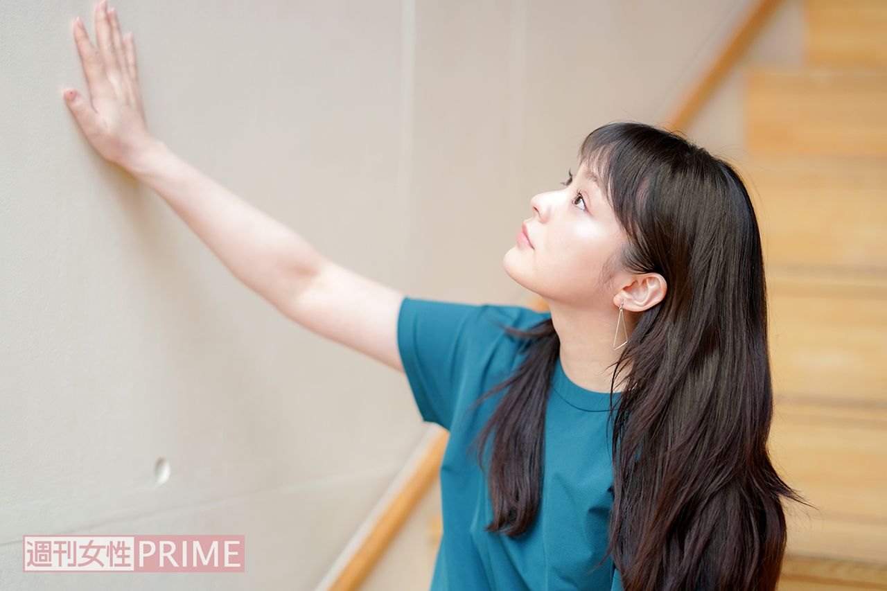 貫地谷しほり　撮影／佐藤靖彦