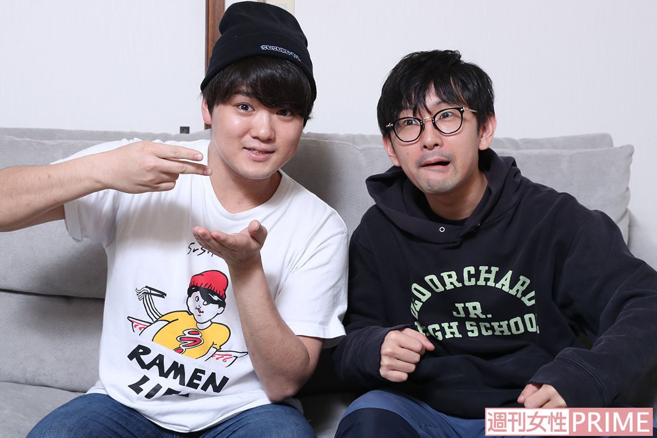 SUSURU（右）、動画の編集を担当するチャル蔵（左）　撮影／吉岡竜紀
