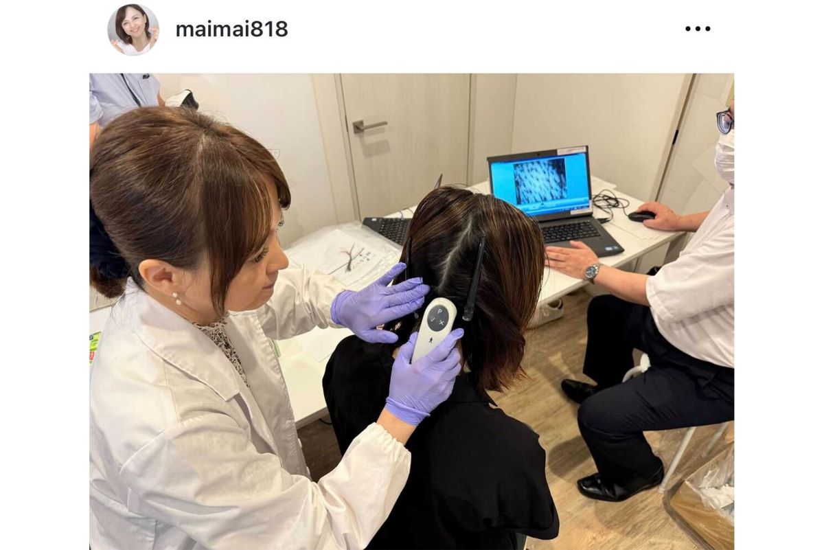 研究に励むいとうまい子（左）（本人インスタグラムより）