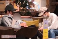 佐々木希と渡部建 「不仲で別居」報道を打ち消す高級家具店でのデート撮