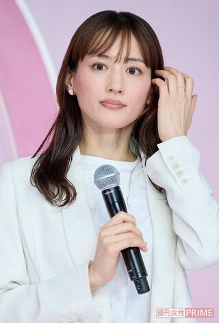 スキンケアブランドのイベントに出席した綾瀬はるか（2025年3月）