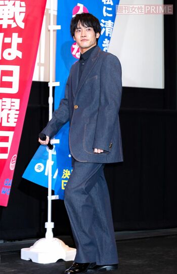 映画『決戦は日曜日』公開記念イベントに参加した赤楚衛二