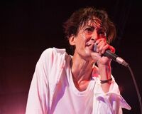 大沢樹生が音楽活動再開｢ガラスの40代の身体に鞭打って練習｣