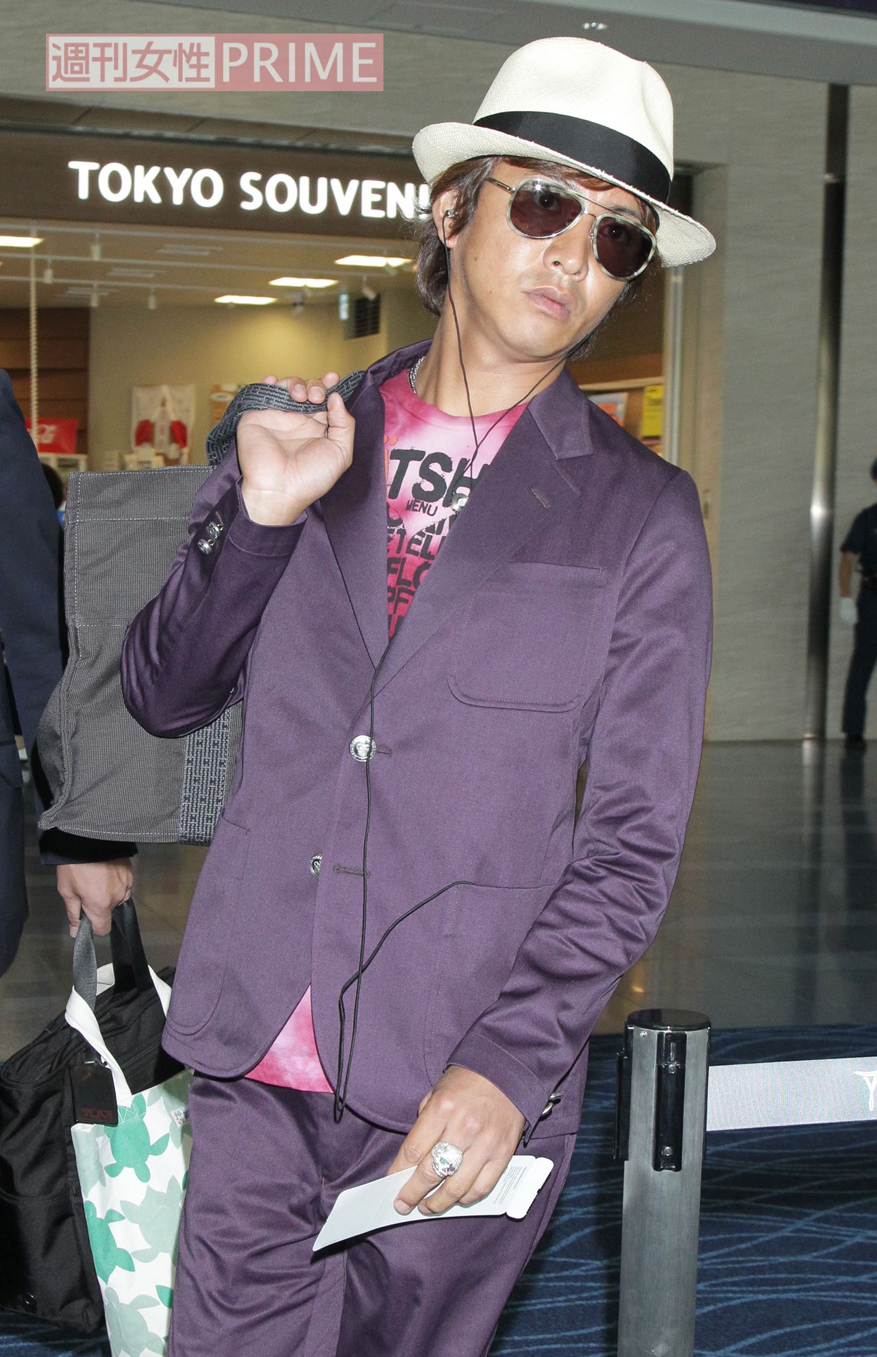 2011年9月、中国・北京公演のため羽田空港に集結したSMAP