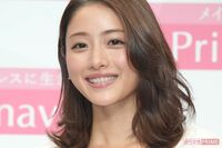 石原さとみは無公表、松田聖子は実名顔出し、芸能人と結婚する「一般人」の線引き