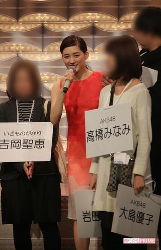 『第64回紅白歌合戦』リハーサル中の紅組司会・綾瀬はるか（'13年）