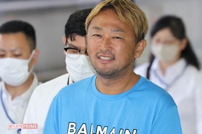 成田空港で逮捕されたガーシー容疑者（6月4日夕方）