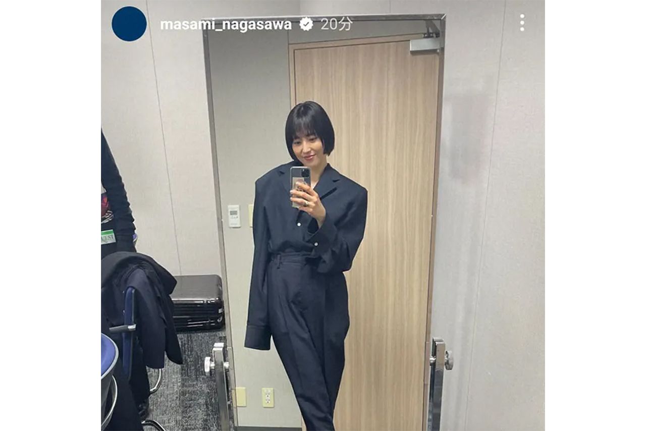 「モニカの吉川晃司」と話題になった長澤まさみの独特ファッション（本人インスタグラムより）