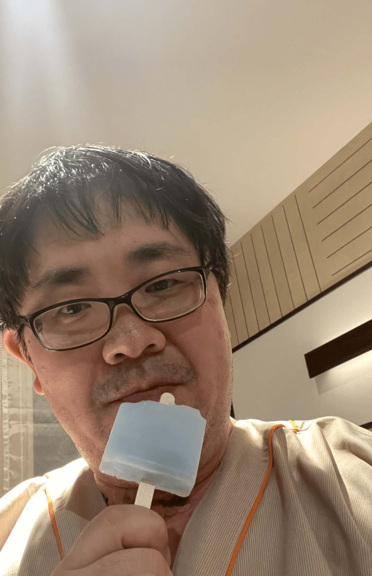 術後から数日たち、喉が激痛に。冷やすためにガリガリ君を食べていた