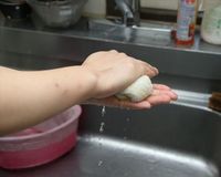 タオルを絞ることができない小学生が増加している背景とは