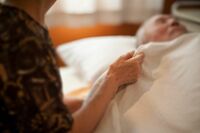 問題は“単身高齢者”の増加、小池都政は増えゆく“介護難民”を救えるか