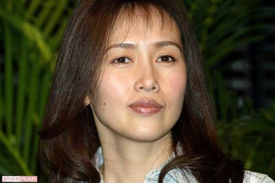 工藤静香「恐ろしく古い」ド派手な“ヒザ見せ＆ドクロ”ファッション公開で「絶妙にダサい」辛辣反応