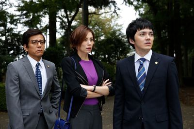 『リーガルV』撮影裏話　米倉涼子、初共演の俳優たちに超緊張！ 実は…な素顔