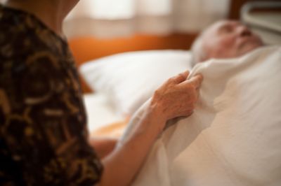 問題は“単身高齢者”の増加、小池都政は増えゆく“介護難民”を救えるか