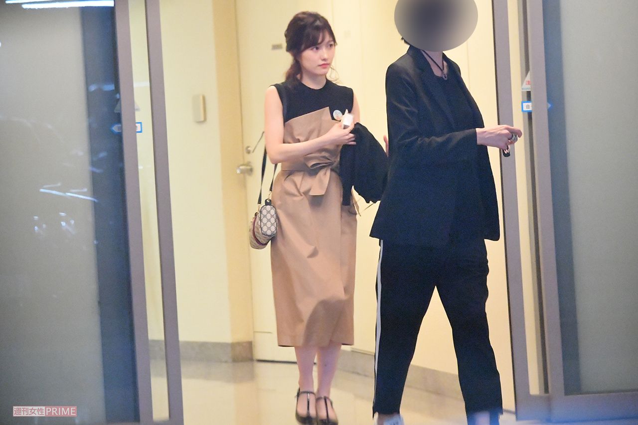 '19年8月、朝ドラ『なつぞら』の打ち上げに参加した渡辺麻友