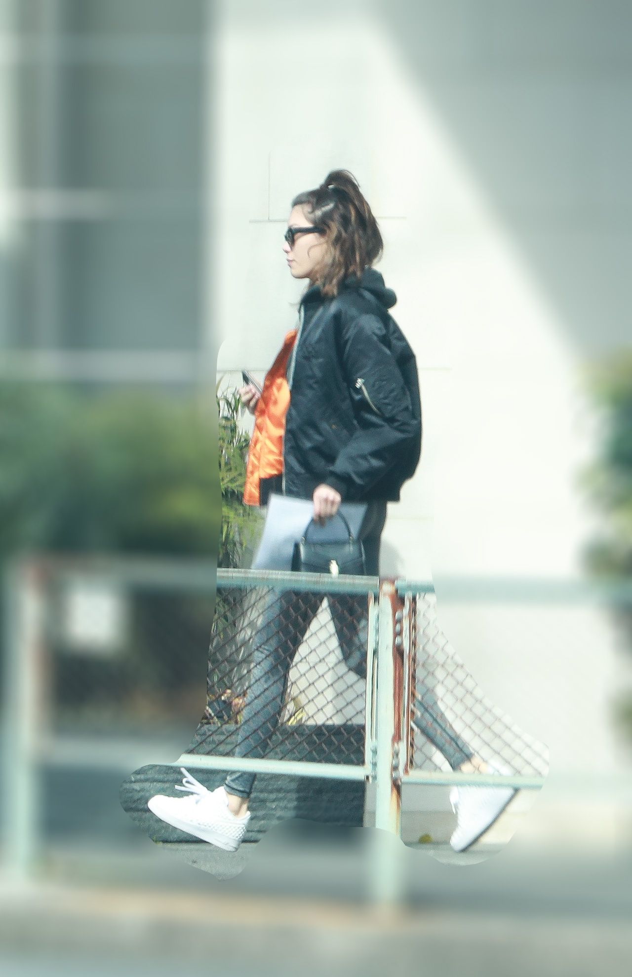 2018年、骨折した伊勢谷の“介護”にきた森星