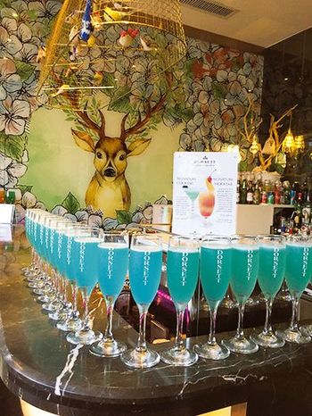 エントランスにはアルコールフリーのウエルカムドリンクのサービスが。 