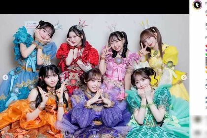 『FRUITSZIPPER』（公式インスタグラムより）