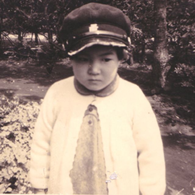 子ども時代の若宮さん。これも2、3歳くらい