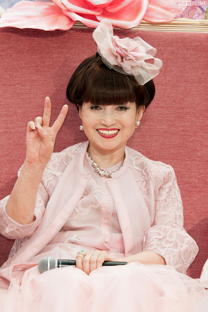 『窓際のトットちゃん』の大ヒットで黒柳徹子の人気もアップ。トットちゃんブームも起きた