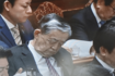 爆睡する自民党・奥野信亮氏(Xより)