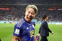 【サッカーW杯】試合後、雑用スタッフに「ありがとう」 決勝ゴール決めた浅野拓磨、“9人大家族”で培われ…