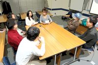 モテない男子の駆け込み寺「藤田塾」に潜入、草食男子の恋とH、結婚のリアル