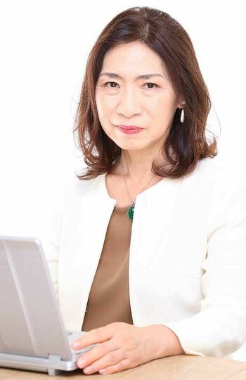 太田差惠子さん　介護・暮らしジャーナリスト。京都市生まれ。老親介護の現場を取材し、役立つ介護情報をさまざまなメディアを通して発信。ファイナンシャルプランナーの資格を持ち、「お金と介護」についても詳しい。企業、組合、行政で講演を行うなど幅広く活躍。著書も多数。