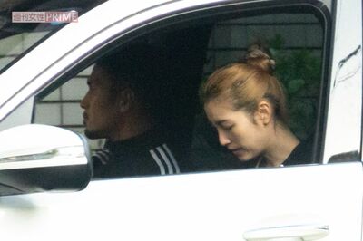 2023年11月下旬、三幸秀稔選手が運転する車の助手席に乗る木下優樹菜。元夫は車の事故を起こし自粛中も木下は関係ない様子