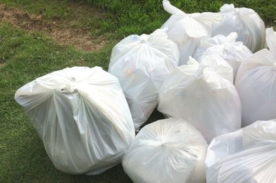 包丁、注射器、謎の液体入り紙パック、清掃員も困惑「得体の知れぬヤバいゴミ」の正体