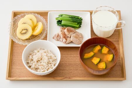 PFCバランスで組み立てた1日1500kcalメニュー例【夜】