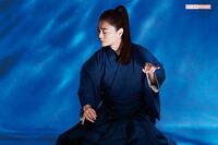 氷川きよし、袴姿の新曲ジャケットを公開!ボーナストラックは、天国へ旅立った“愛犬目線”