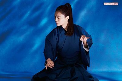 氷川きよし、袴姿の新曲ジャケットを公開！ボーナストラックは、天国へ旅立った“愛犬目線”