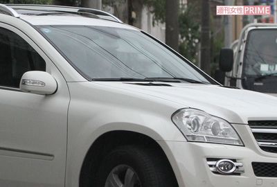 芸能人のクルマ事情、写真誌カメラマンも“ビックリ”な高級車に乗る女優