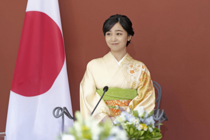 ギリシャのサケラロプル大統領を表敬訪問した佳子さま（5月28日）写真/共同通信社