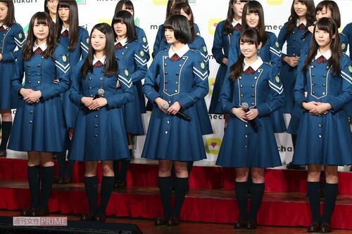 2015年の結成から約半年、平手友梨奈ほか初々しい笑顔のメンバー  