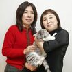 『ちよだニャンとなる会』代表理事の古川尚美さん(左)の本業はIT会社役員、副代表理事・香取章子さんはフリージャーナリスト。2人ともすべて「ねこファースト」な生活とか