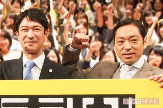 ドラマ『半沢直樹』の会見での堺雅人と香川照之（'13年）