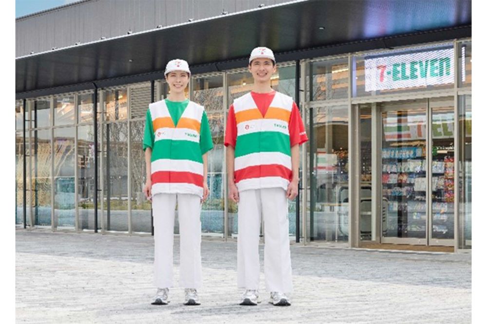 関西・大阪万博会場内にオープンする、セブン-イレブン店舗の限定ユニフォーム（公式ホームページより）