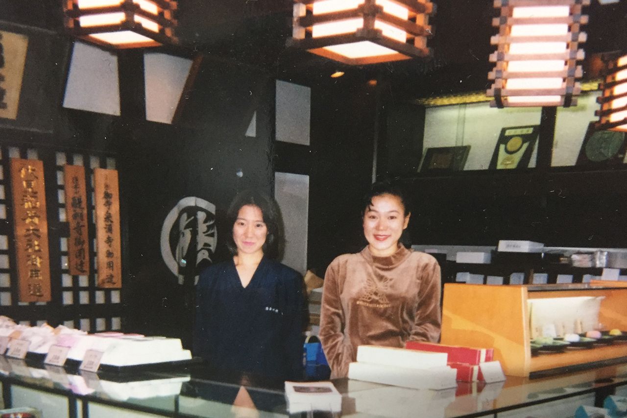 嫁いですぐの27歳ごろ、お店に立ちはじめた