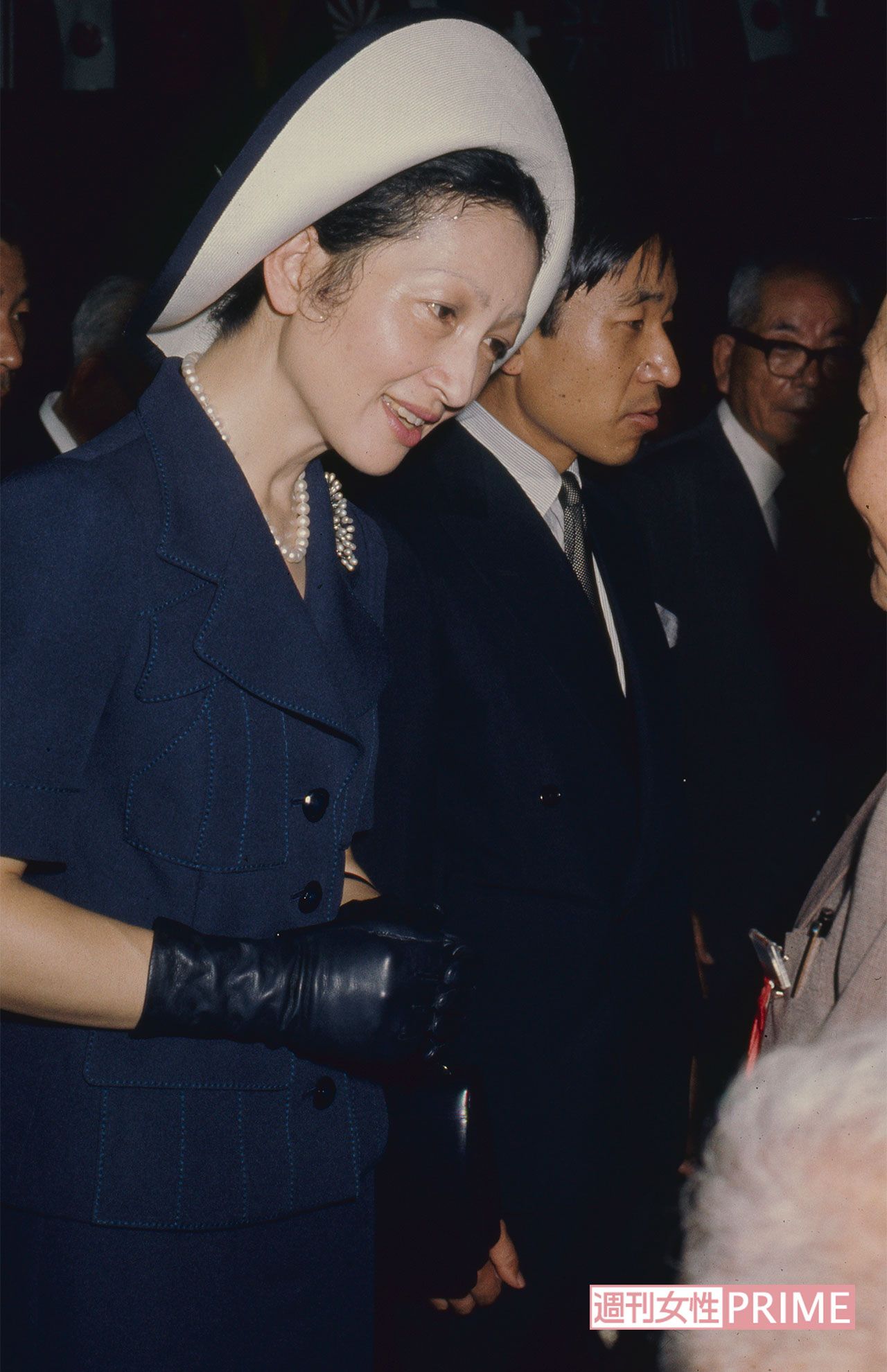 '75年7月、初の沖縄訪問。沖縄国際海洋博覧会へのご参加とともに、沖縄戦遺族と交流