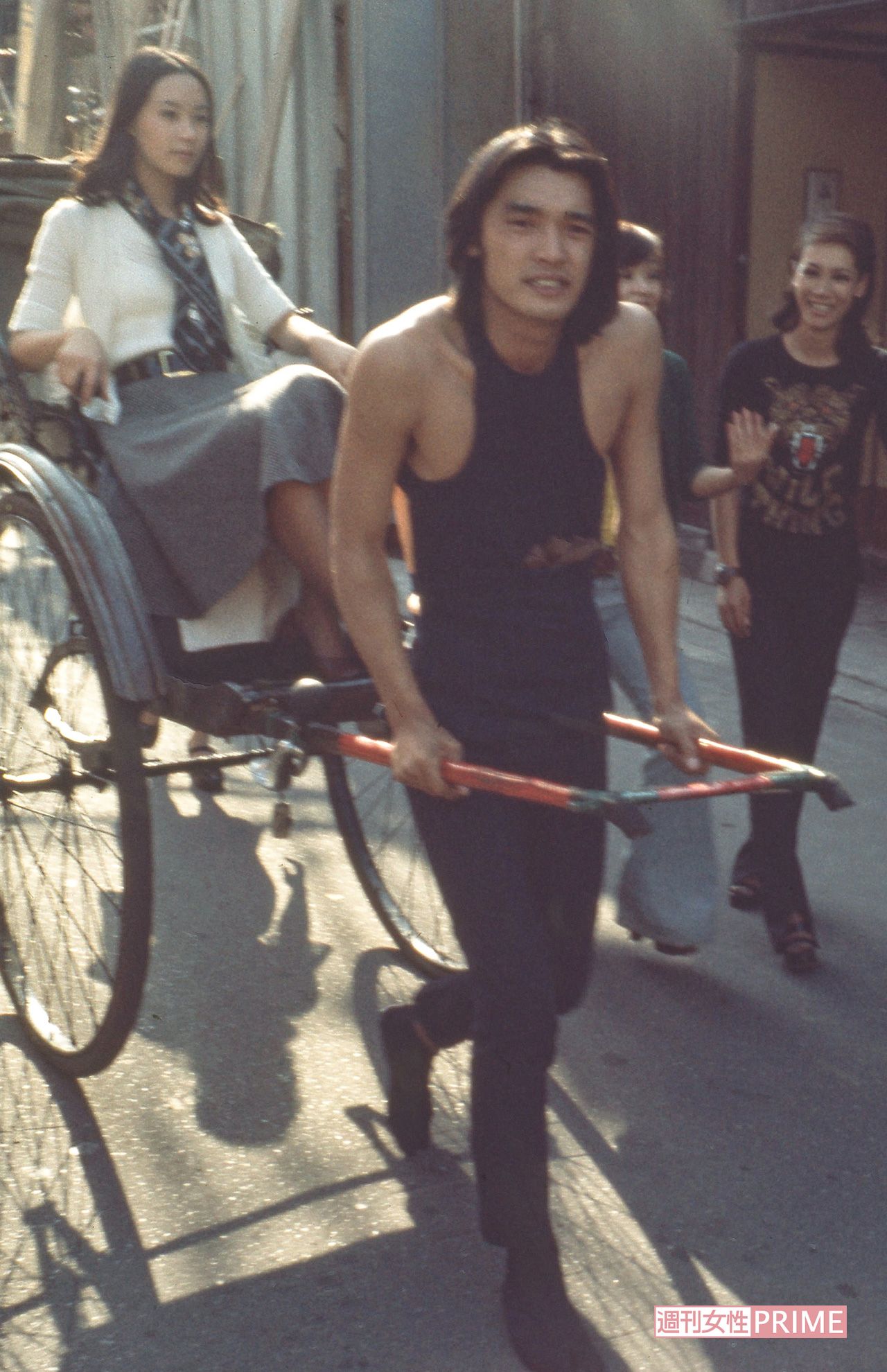 萩原健一さんが主演のドラマ『くるくるくるり』（73年・日本テレビ）。撮影現場での様子①