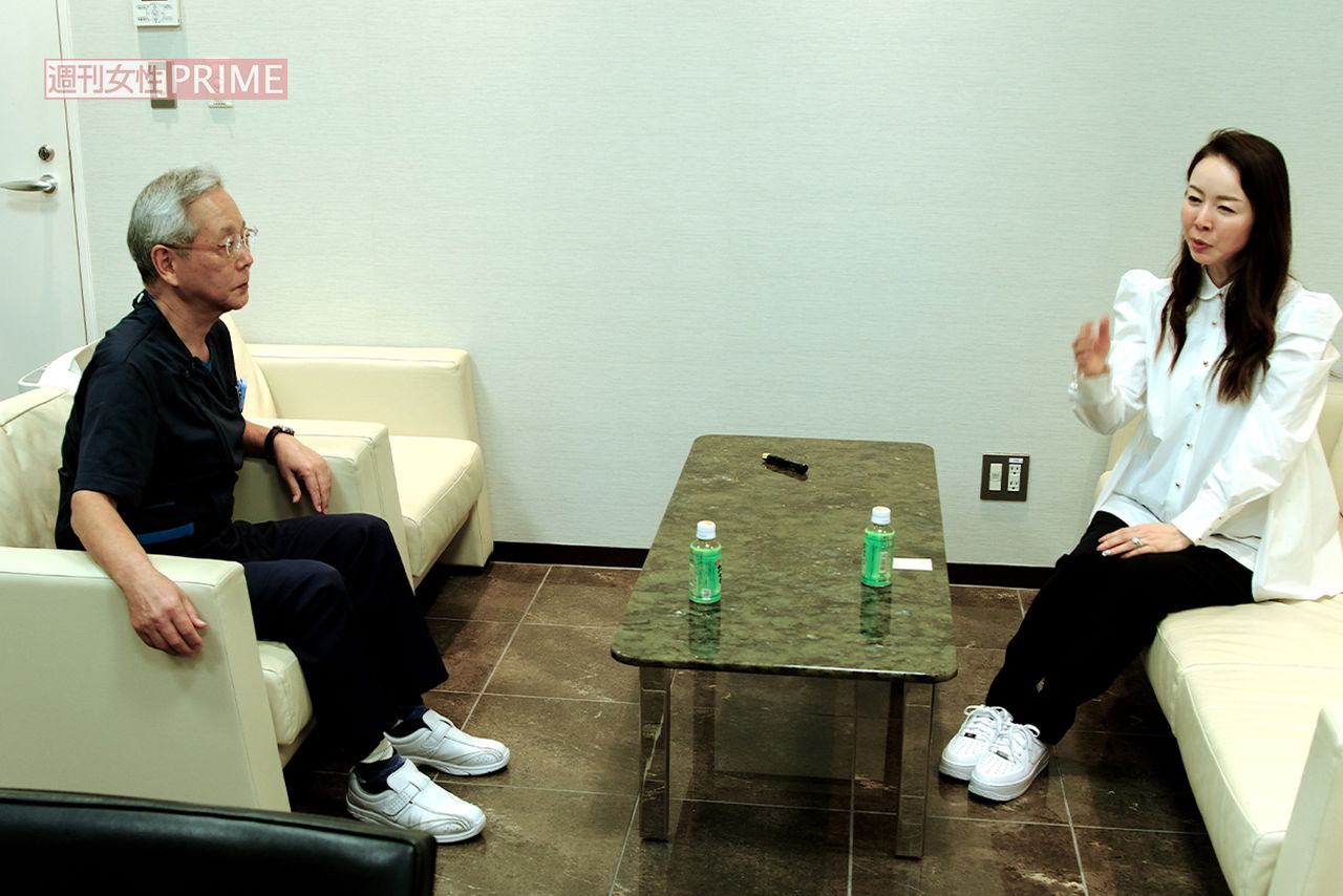 西川吉伸院長と宮崎宣子さん　撮影／蒔田稔