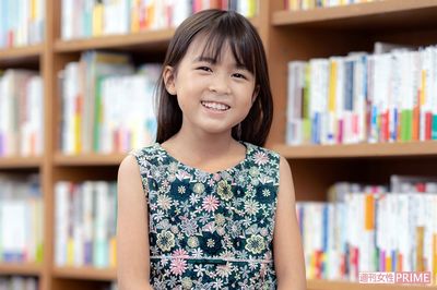 『パプリカ』で人気の9歳少女、初主演作の撮影中に訪れた“不幸”乗り越え家族愛を語る