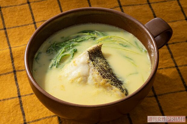 タラのアーモンドミルクスープ／84kcal（撮影／廣瀬靖士）