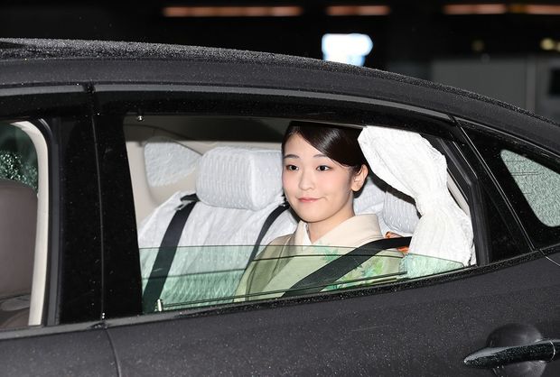 5月30日の夜、ベトナム国家主席夫妻との宮中晩さん会に参加するため皇居へ